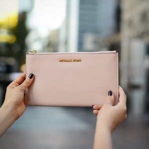 NEW Michael Kors Blush Pink Wristlet